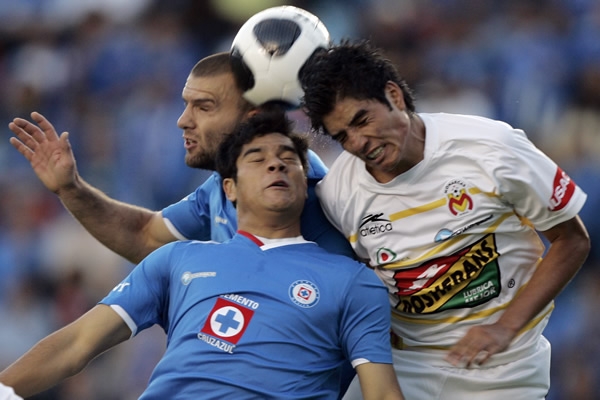 La lucha entre defensiva y ofensiva