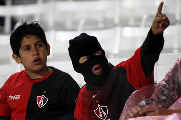 La poca afición que acudió al evento, festejó en grande.