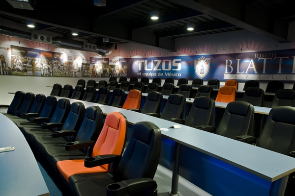 La sala para la prensa es para consentir.