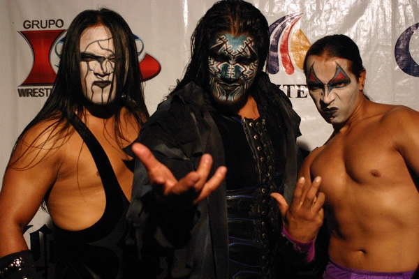 La Secta se hizo presente en el Grupo Internacional Revolución.