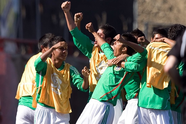 La Selección Sub-17 festeja en el Premundial ante Trinidad y Tobago.