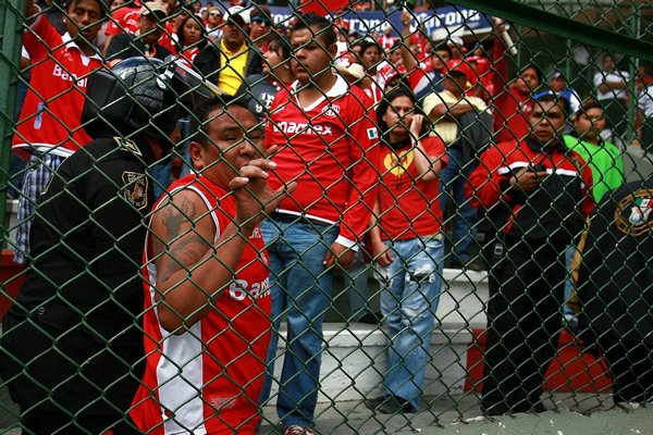 La tristeza se convirtió en violencia.