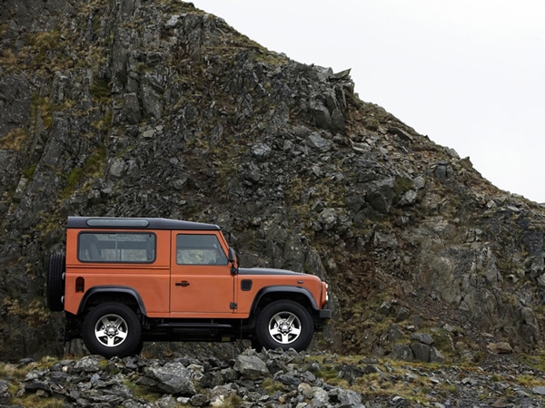 Land Rover Defender Hielo y Fuego 8