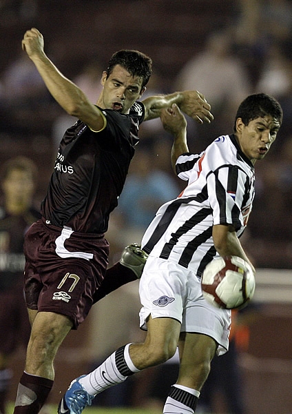 Lanús 0-2 Libertad2