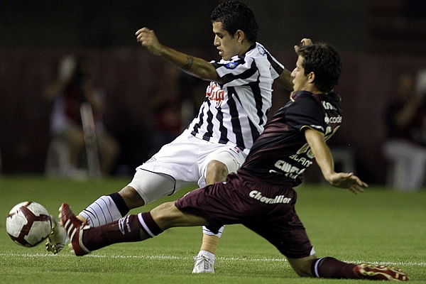 Lanús 0-2 Libertad3