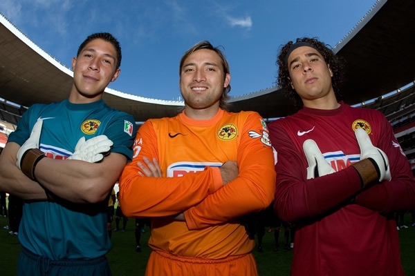 Las Águilas posaron para las cámaras