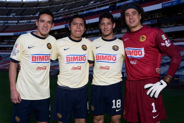 Las Águilas posaron para las cámaras