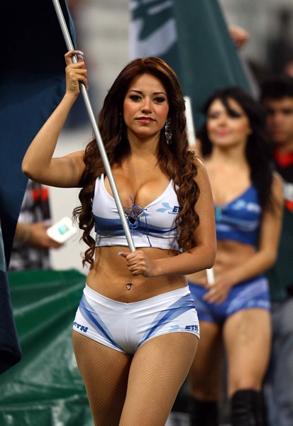 Llamando la atención en el estadio