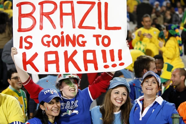 Los aficionados italianos se metieron con Kaká