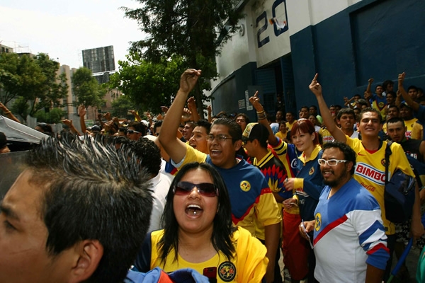 Los americanistas llegaron en buen número al Azul