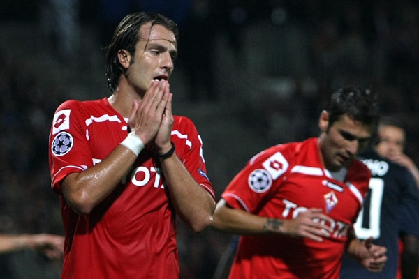 Los de la Fiorentina lamentaron el gol del rival.