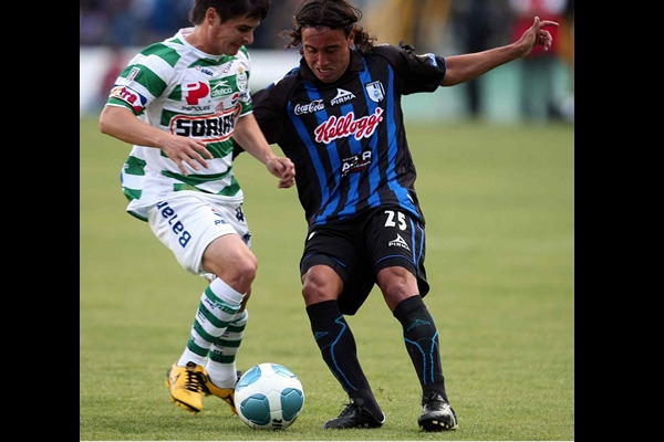 Los Gallos estuvieron presionando en todo momento