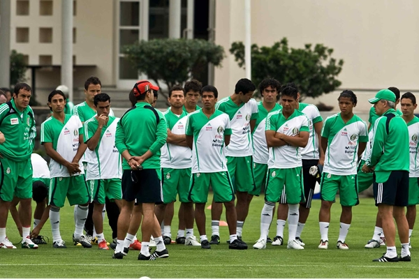 Los jugadores atentos a las indicaciones
