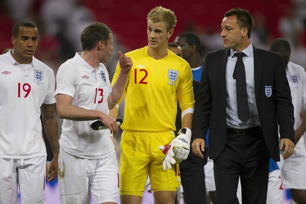 Los jugadores de Inglaterra intercambiaron opiniones