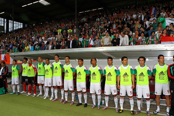 Los jugadores en la banca, esperando una oportunidad