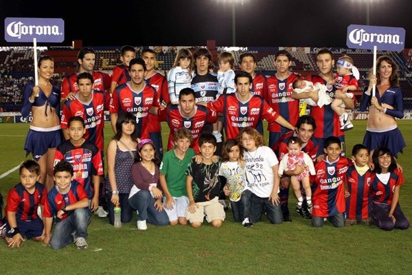 Los Potros se toman la tradicional foto de equipo