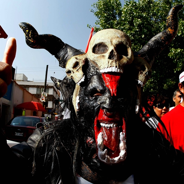 Los tributos al mal son parte del color en Toluca.