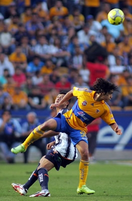 Lucha intensa