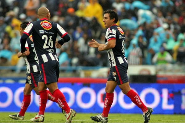 Luis Pérez marcó un golazo