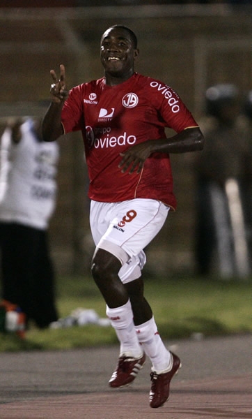 Luis Tejada anotó uno de los goles
