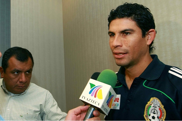 Magallón tambien habló con la prensa