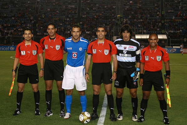 marco antonio rodriguez, joaquin beltran y federico vilar en ida de final de concachampions