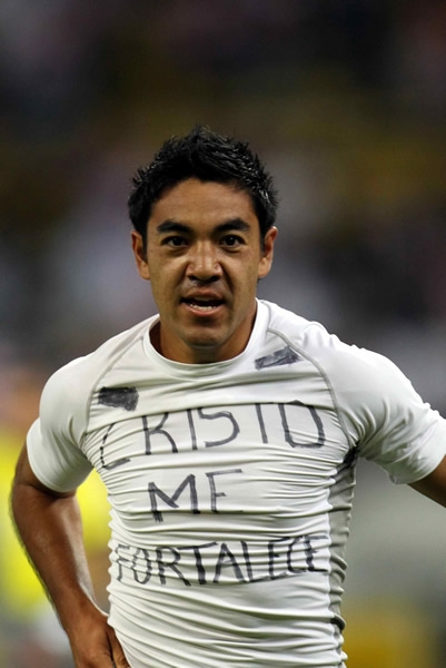 Marco Fabián anoto el 5-2