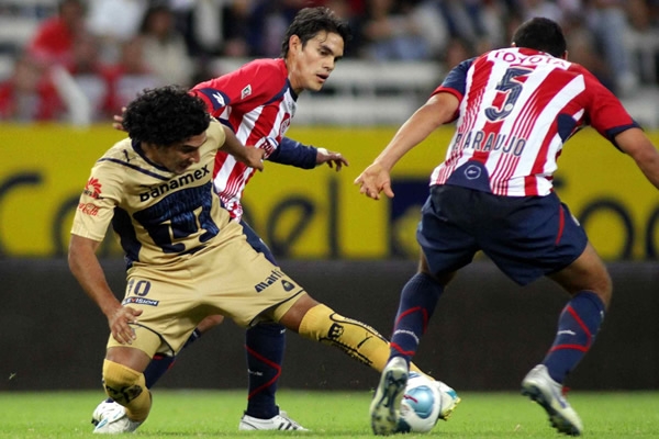 Martin Bravo logró detener a Araujo