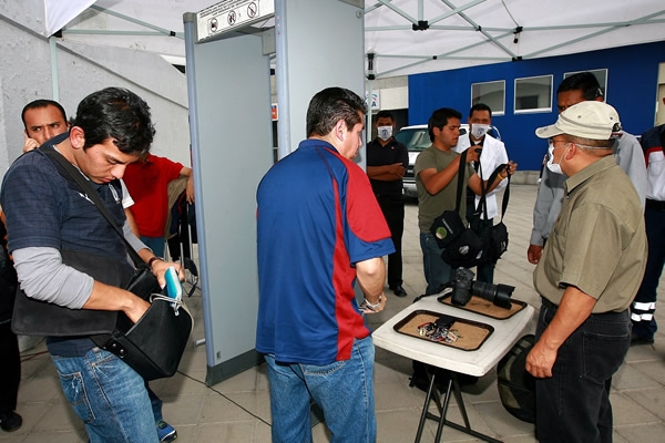 Medidas de Seguridad en el Estadio Hidalgo.
