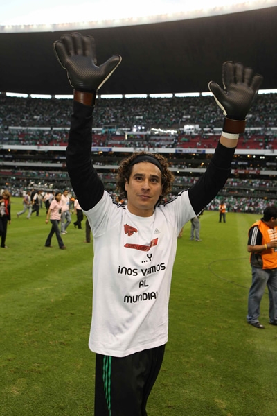 Memo Ochoa agradece al público