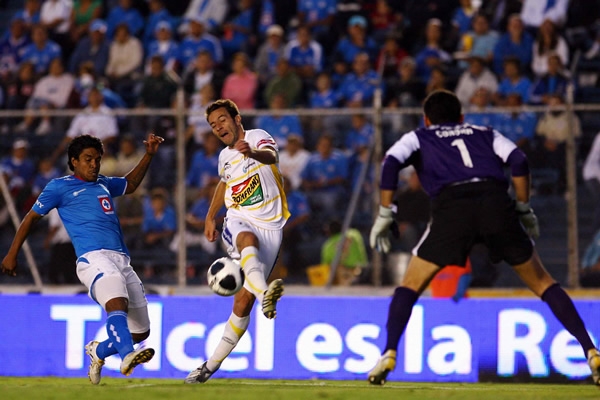 Monarcas no logró acercarse en el marcador