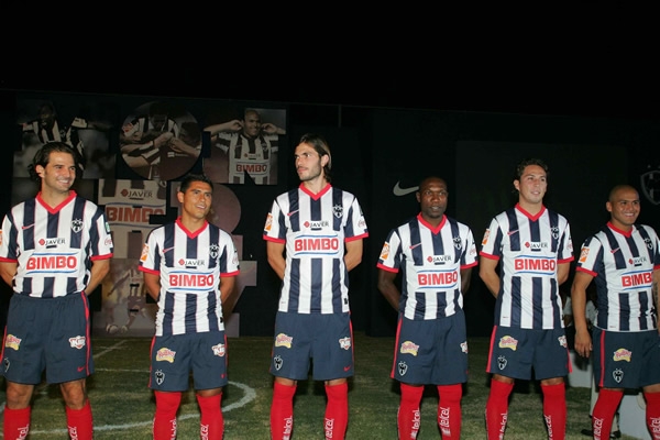 Monterrey presentó su nuevo uniforme