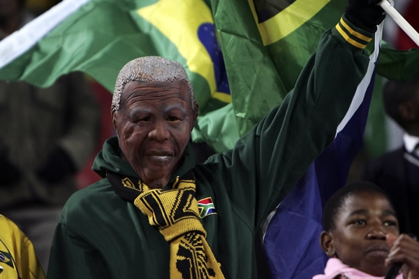 ¿Nelson Mandela en la tribuna?