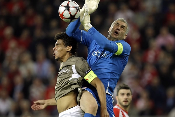 Olympiakos- Standard 5