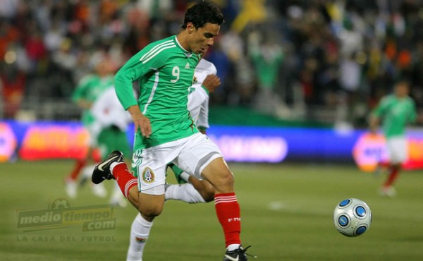 Omar Bravo jugó un buen partido.