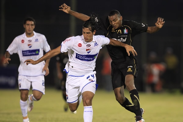 Once Caldas 4
