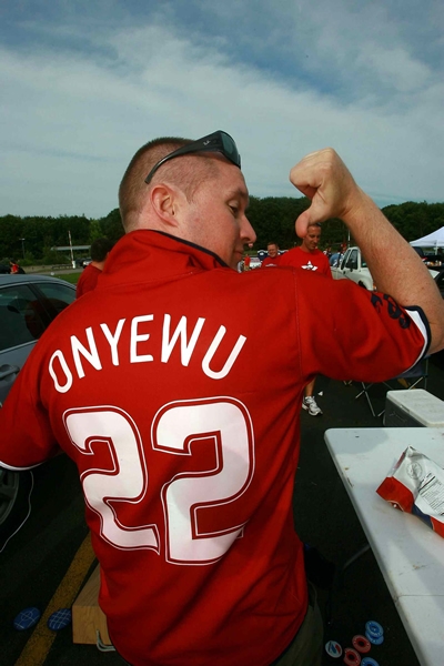 Onyewu se ha convertido en un ídolo.