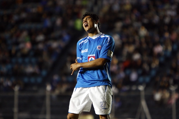 Orozco no pudo anotar, aunque lo intentó.