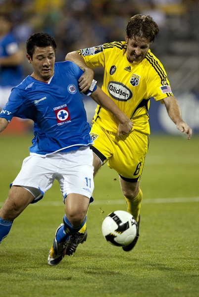 Ortiz se llevó la bola por la banda.