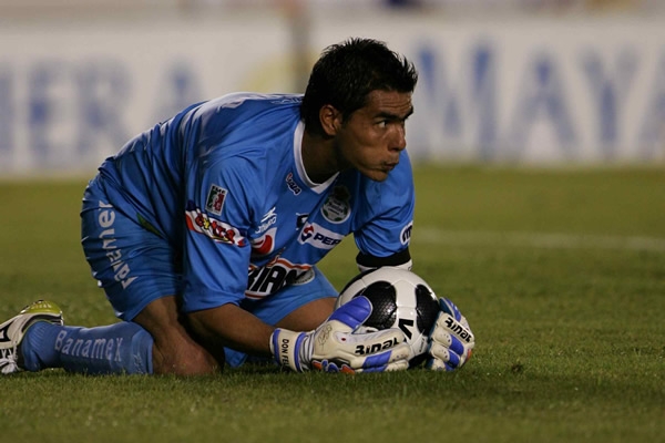 Oswaldo consiguió defender su marco