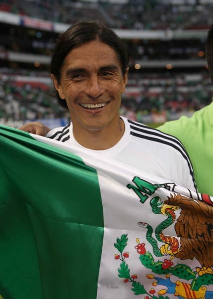 Palencia festeja con la Bandera de México