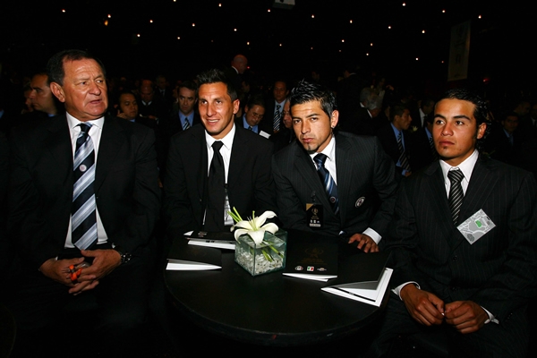 Parte del Cruz Azul se alistaban para la entrega.