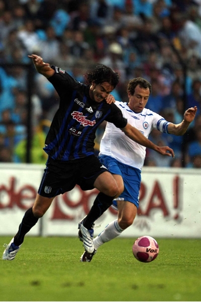 Partido peleado entre Gallos y Cementeros