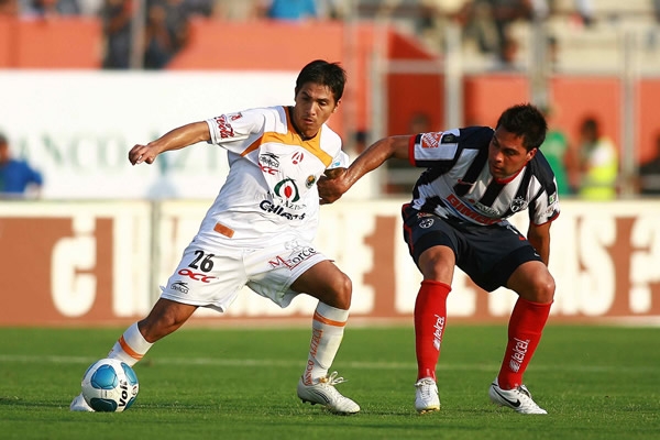 Partido peleado entre Jaguares y Monterrey