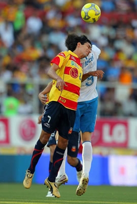 Partido peleado entre Monarcas y Celestes