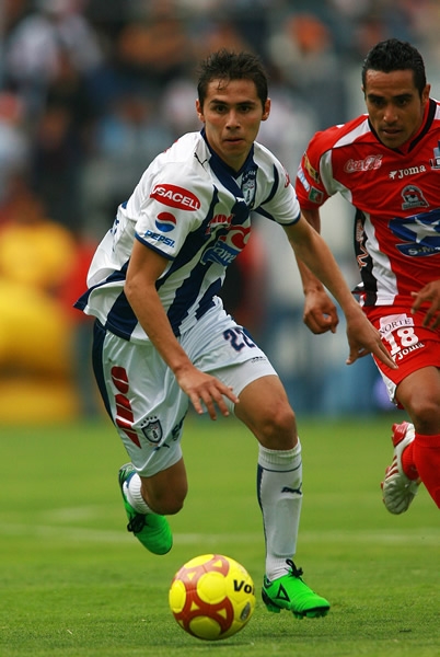 Paul Aguilar sufrió en los últimos minutos.