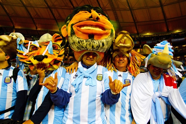Peculiares máscaras argentinas.