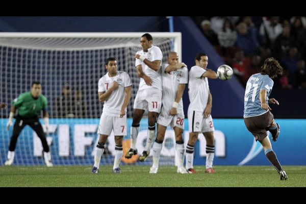 Pirlo no logró anotar de tiro libre.
