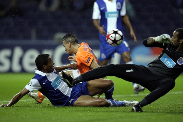 Porto-APOEL 2