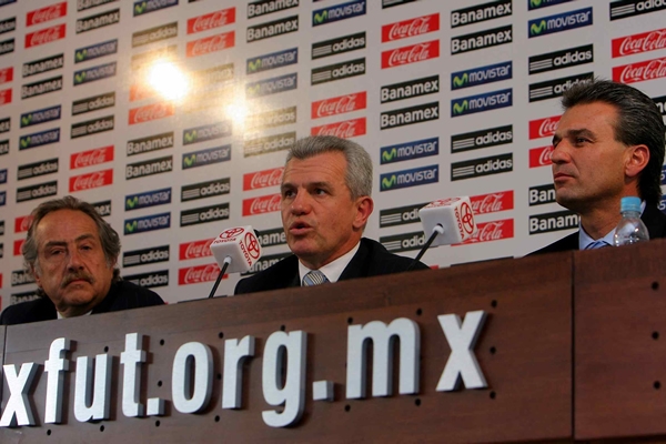 Presentación de Javier Aguirre en el Tri.